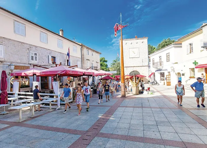 In Apartament Pinezići