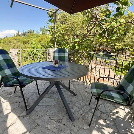 1 Bedroom Lovely Apartment In Pinezici